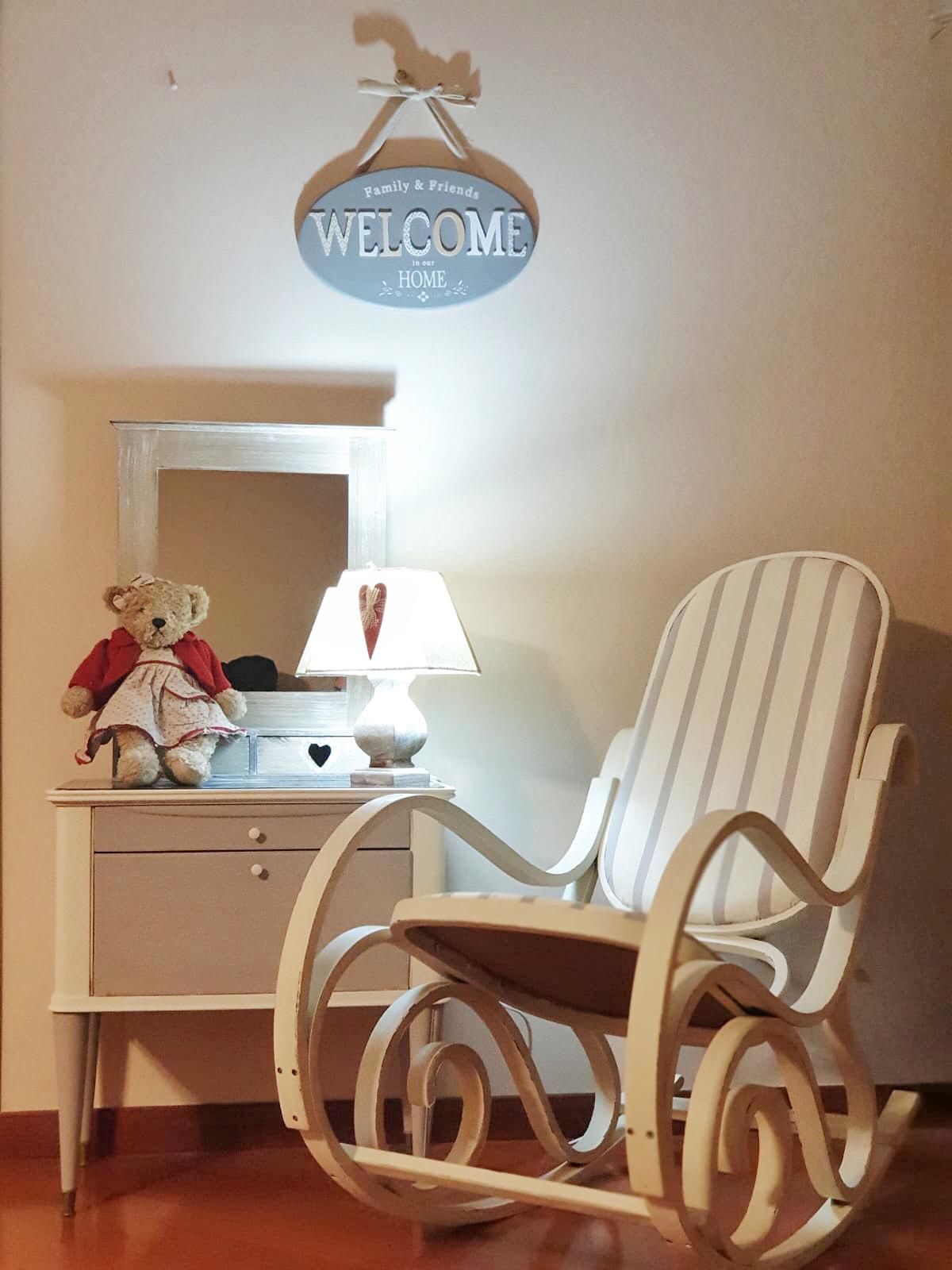 La sedia a dondolo non è solo per la casa della nonna: esistono diverse  tipologie dal design perfetto anche per casa tua!